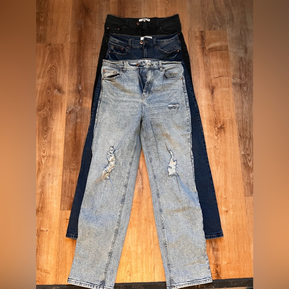 Bundle of 3 pairs of Ardene Baggy Ample high rise jeans